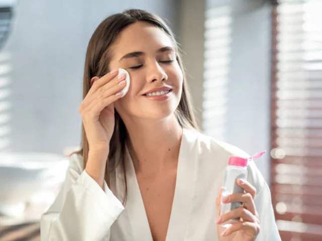 آرایش روی پوست: خطر یا زیبایی؟